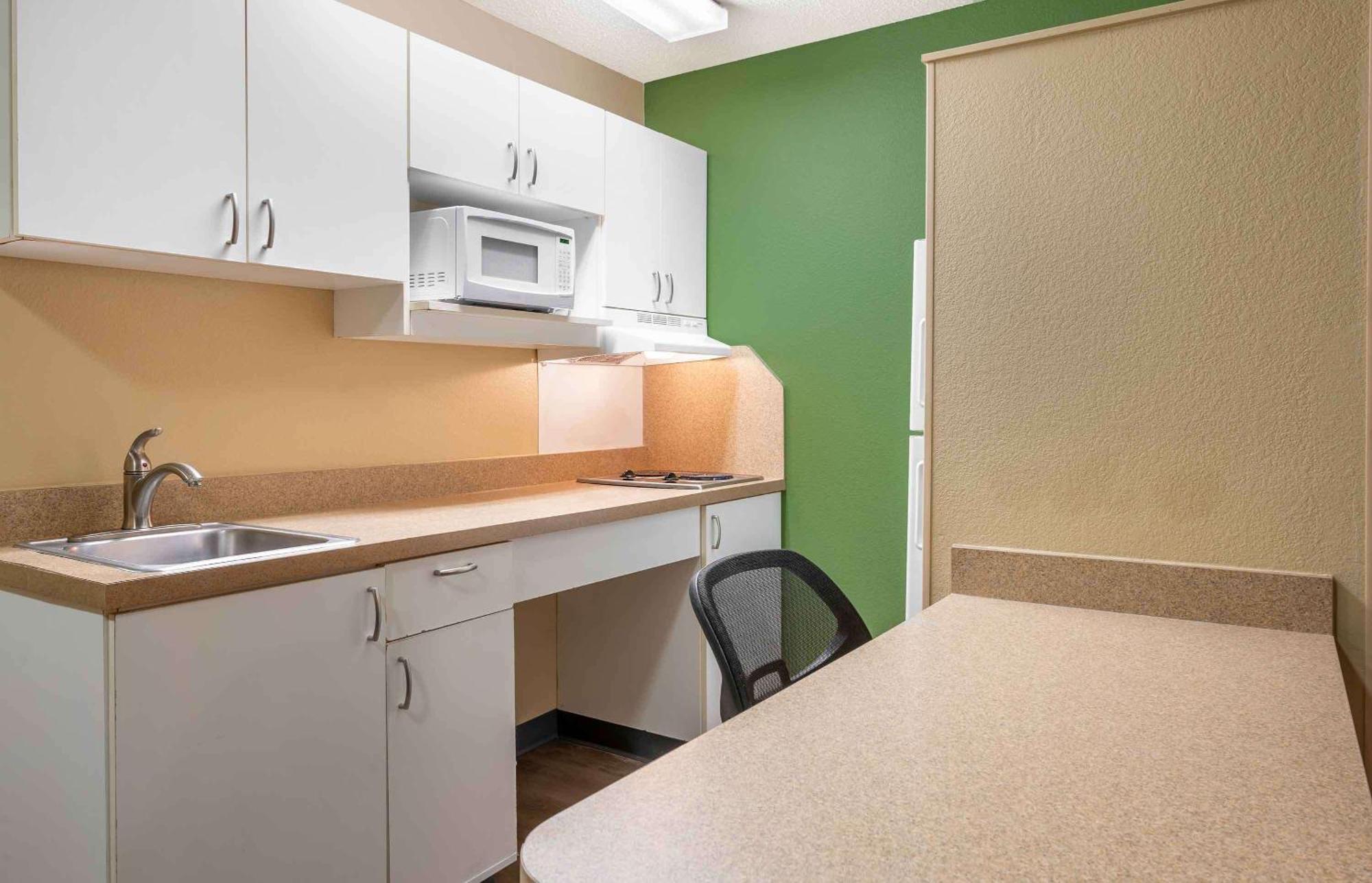 Extended Stay America Select Suites - Chicago - Downers Grove Exterior photo